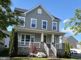 140 Limpkin Ave in Clarksburg, MD - Building Photo