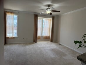 22899 Chestnut Oak Terrace in Sterling, VA - Foto de edificio - Building Photo