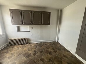 1221 E Philadelphia St in York, PA - Building Photo - Building Photo