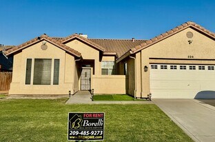326 N Santa Clara St in Los Banos, CA - Building Photo