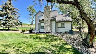 330 Cobblestone Dr in Colorado Springs, CO - Building Photo - Building Photo