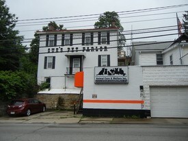 2806 Banksville Ave in Pittsburgh, PA - Building Photo
