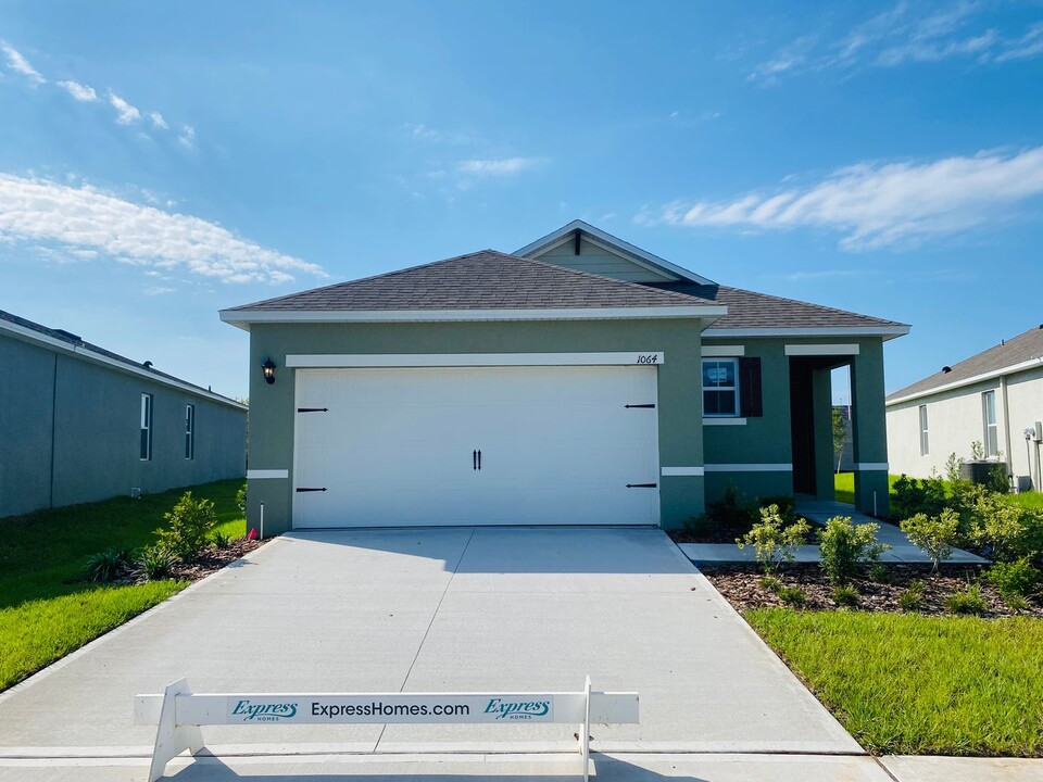 1064 Andean Ln in Davenport, FL - Building Photo