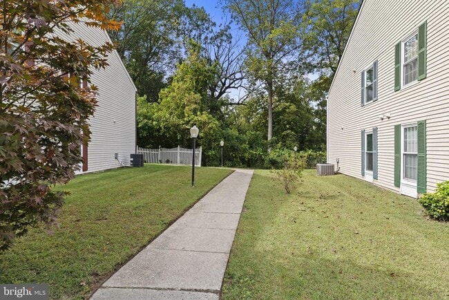 2502 Greenwood Dr