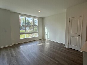 347 Summit Cir in Lombard, IL - Building Photo - Building Photo