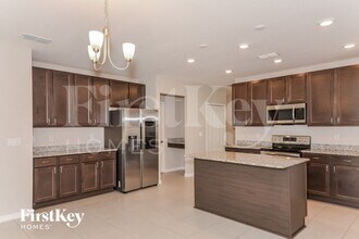 4526 Birdsong Dr in Rubonia, FL - Building Photo - Building Photo