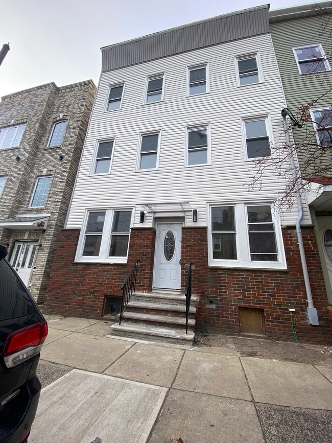 property at 107 Magazine St