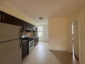 216 1ST St in Jersey City, NJ - Building Photo - Building Photo