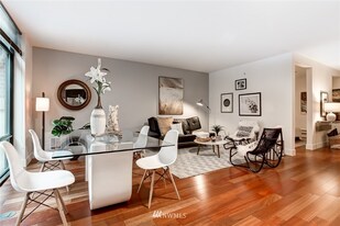 2911 2nd Ave in Seattle, WA - Building Photo