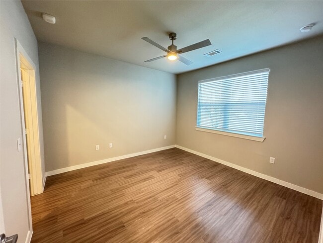 property at 11918 Clay Rd