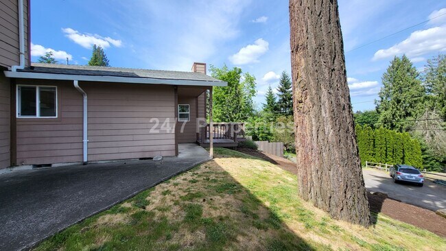 12573 SE 27th Ave in Milwaukie, OR - Building Photo - Building Photo