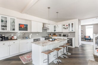 373 E Morris St in Indianapolis, IN - Building Photo - Building Photo