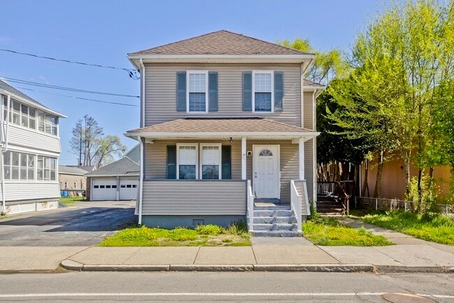 property at 33 Baldwin St