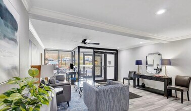 1815 William Howard Taft Rd, Unit 409 in Cincinnati, OH - Building Photo - Building Photo