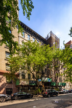 203-205 W 94th St in New York, NY - Building Photo - Building Photo