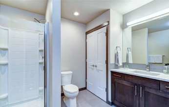 14920 Manor Way in Lynnwood, WA - Building Photo - Building Photo