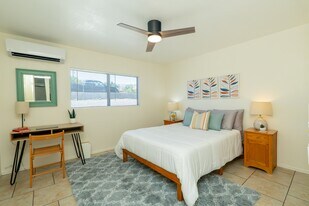 6870 Sunset Rd in Joshua Tree, CA - Building Photo