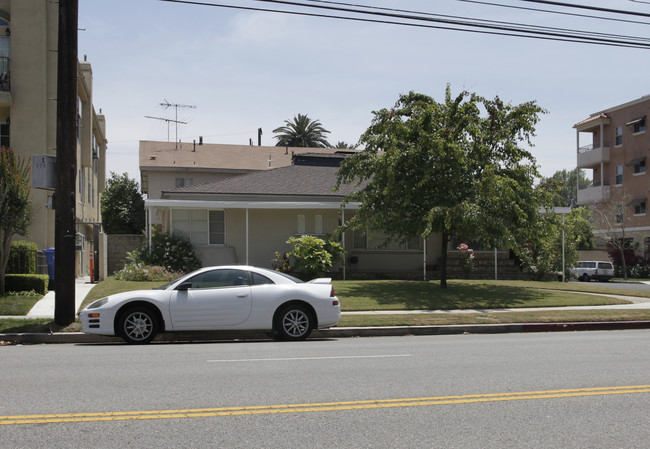 11490 Moorpark St in North Hollywood, CA - Foto de edificio - Building Photo