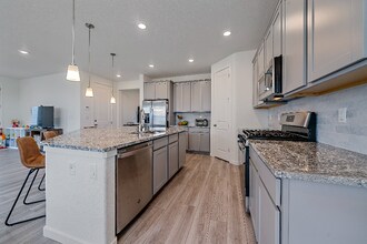 8383 Bijou Crk Ave in Littleton, CO - Building Photo - Building Photo
