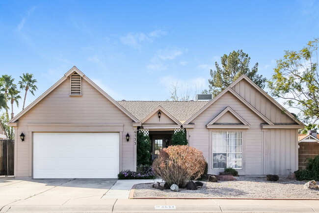 6533 W Grandview Rd