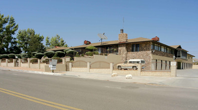 15757 Tuscola Rd in Apple Valley, CA - Building Photo - Building Photo