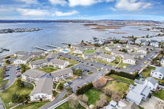 113 Wharfside Dr in Monmouth Beach, NJ - Building Photo - Building Photo