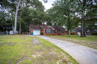 1370 Morris Way Dr in Sumter, SC - Building Photo - Building Photo