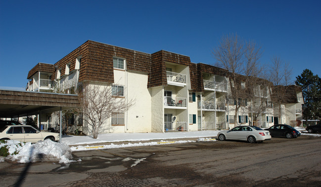 Jasmine Condominiums in Denver, CO - Building Photo - Building Photo