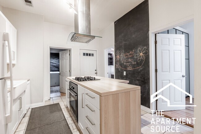 2554 W Cortland St in Chicago, IL - Building Photo - Building Photo