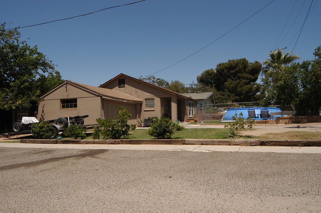 1549 2nd St in Norco, CA - Building Photo