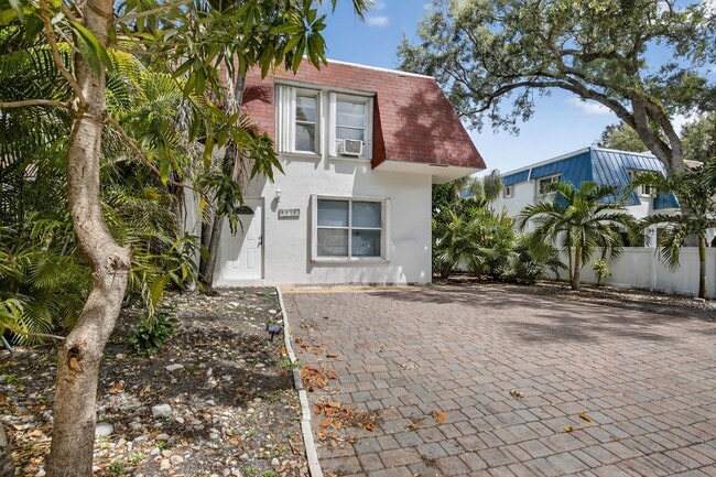 5514 SW 44th Terrace in Fort Lauderdale, FL - Building Photo - Building Photo