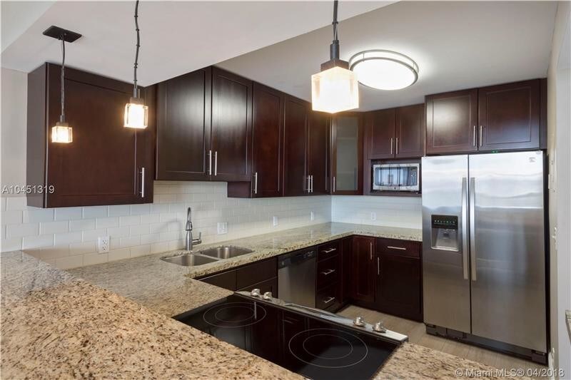 20301 W Country Club Dr-Unit -1629 in Aventura, FL - Building Photo