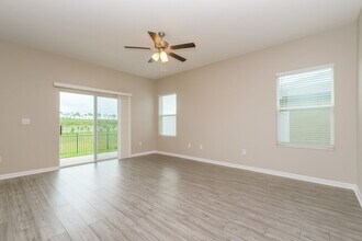 30134 Fedora Cir in Brooksville, FL - Building Photo - Building Photo