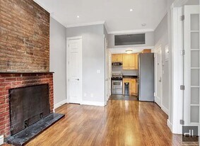 Hudson Street, Unit 3 in New York, NY - Building Photo
