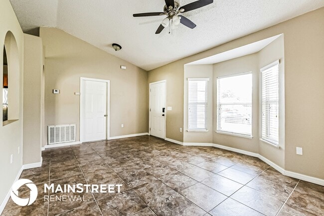 822 Del Prado Dr in Kissimmee, FL - Building Photo - Building Photo