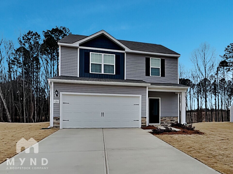 121 New Villas St in Angier, NC - Building Photo