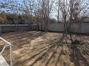 301 Lance Ave in North Las Vegas, NV - Building Photo - Building Photo