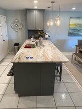 604 Highcrest Dr, Unit The Hideaway in Marble Falls, TX - Building Photo - Building Photo