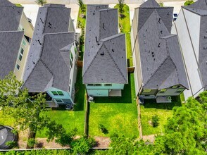 112 Red Cascade Trl in Willis, TX - Building Photo - Building Photo