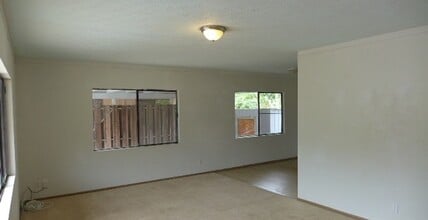 84-871 Hanalei St in Waianae, HI - Foto de edificio - Building Photo