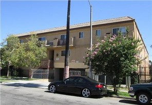 14740 Erwin St. Apartamentos