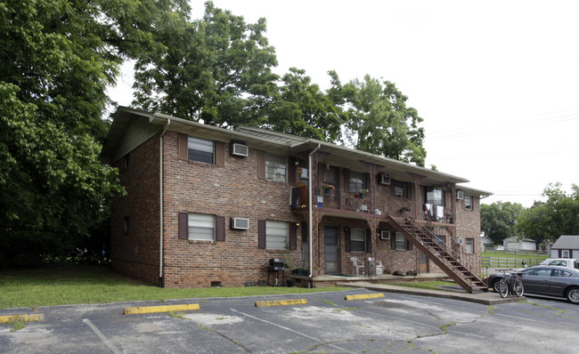 2800 Carnation Dr in Knoxville, TN - Building Photo - Building Photo