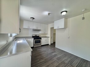 1931 Ervilla Pl in Pomona, CA - Building Photo - Building Photo
