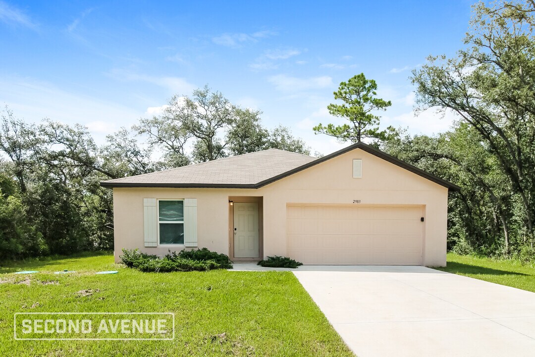 2983 W Camilo Dr in Citrus Springs, FL - Building Photo