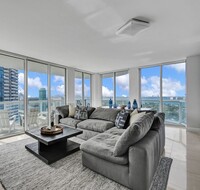 6365 Collins Ave, Unit 2007 in Miami, FL - Building Photo - Building Photo