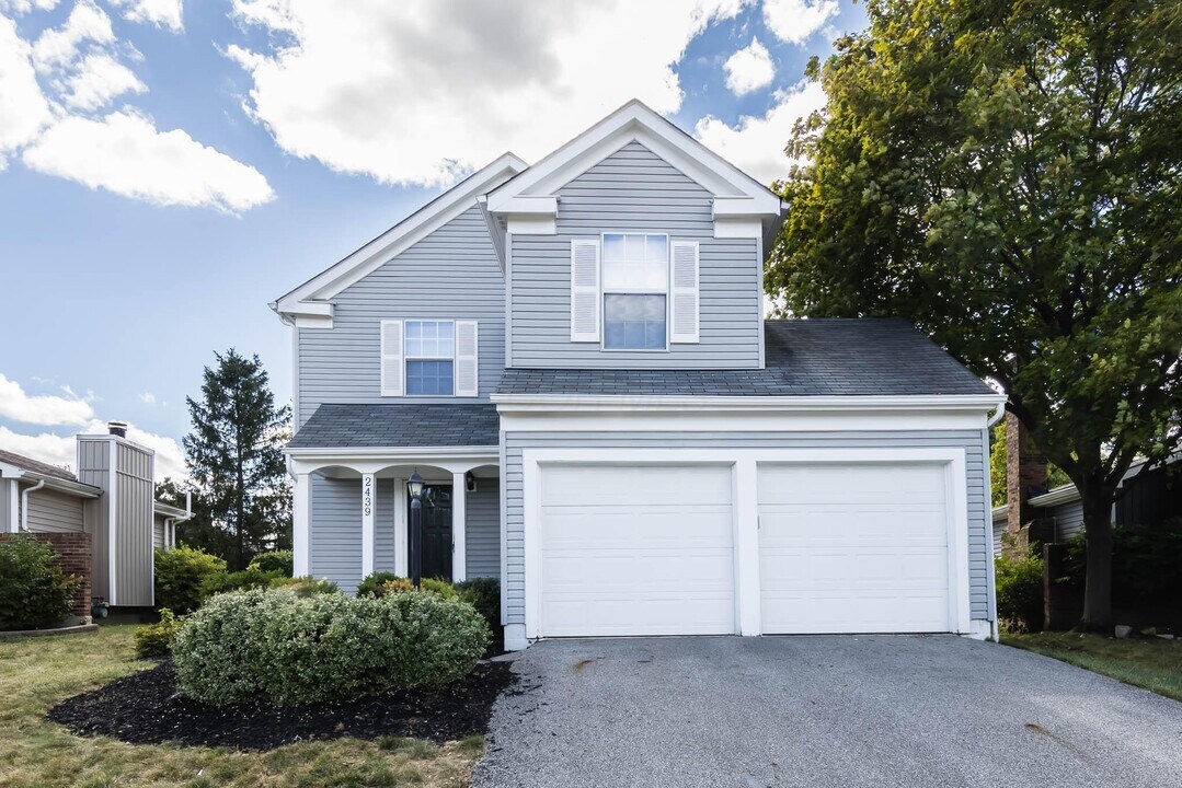 2439 Sutter Pkwy in Dublin, OH - Building Photo