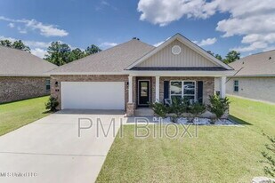 84 Saltmeadow Cir in Ocean Springs, MS - Building Photo