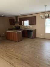 623 Charlotte St in Burns, TN - Building Photo - Building Photo