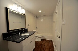 4903-4911 Junius St in Dallas, TX - Building Photo - Building Photo