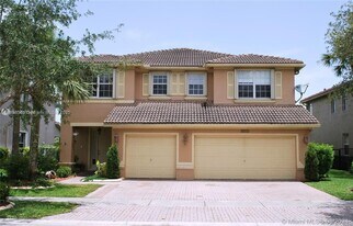 19333 Stonebrook St in Weston, FL - Building Photo